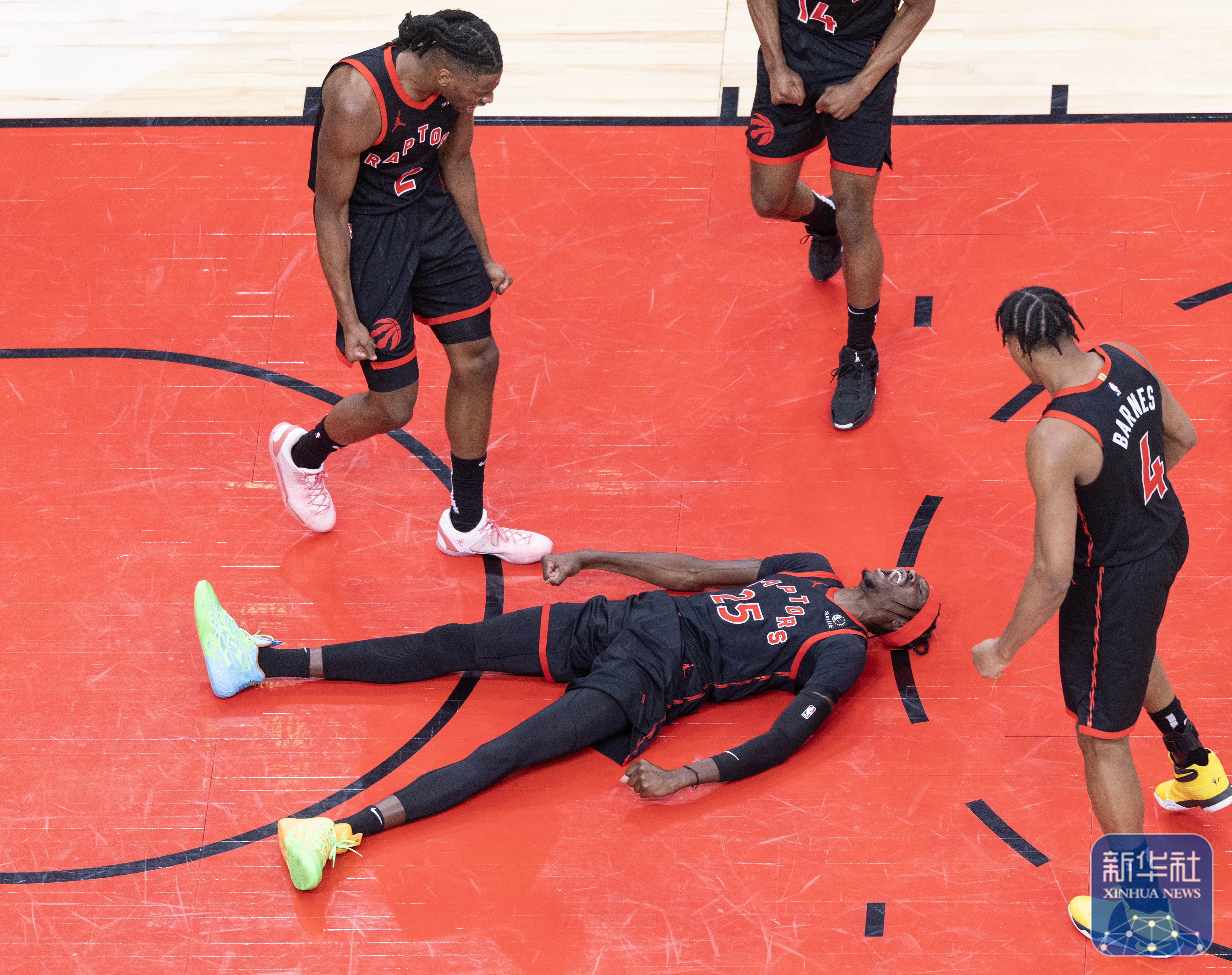 包含NBA季后赛：猛龙惊险晋级半决赛的词条